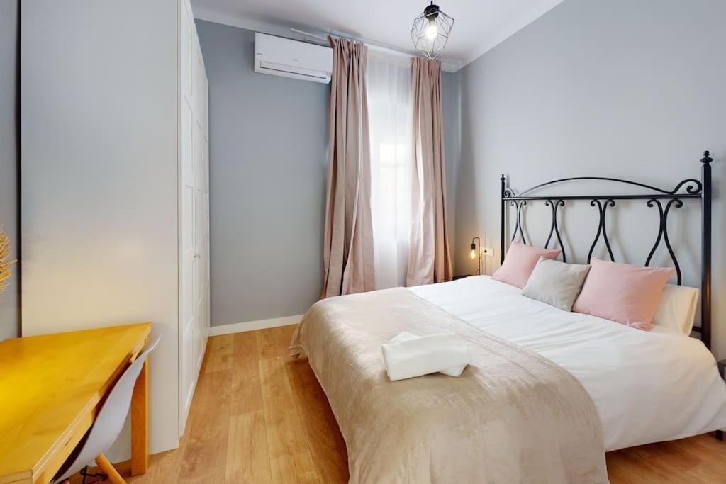 Apartmán Bright Flat Rosaleda Màlaga Exteriér fotografie